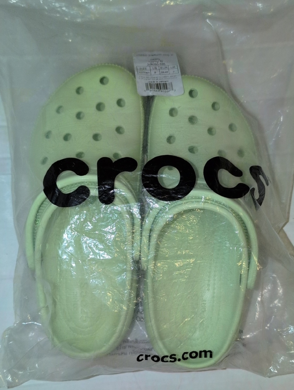 CROCS LIMITED EDITION Classic Clog in Celery Green